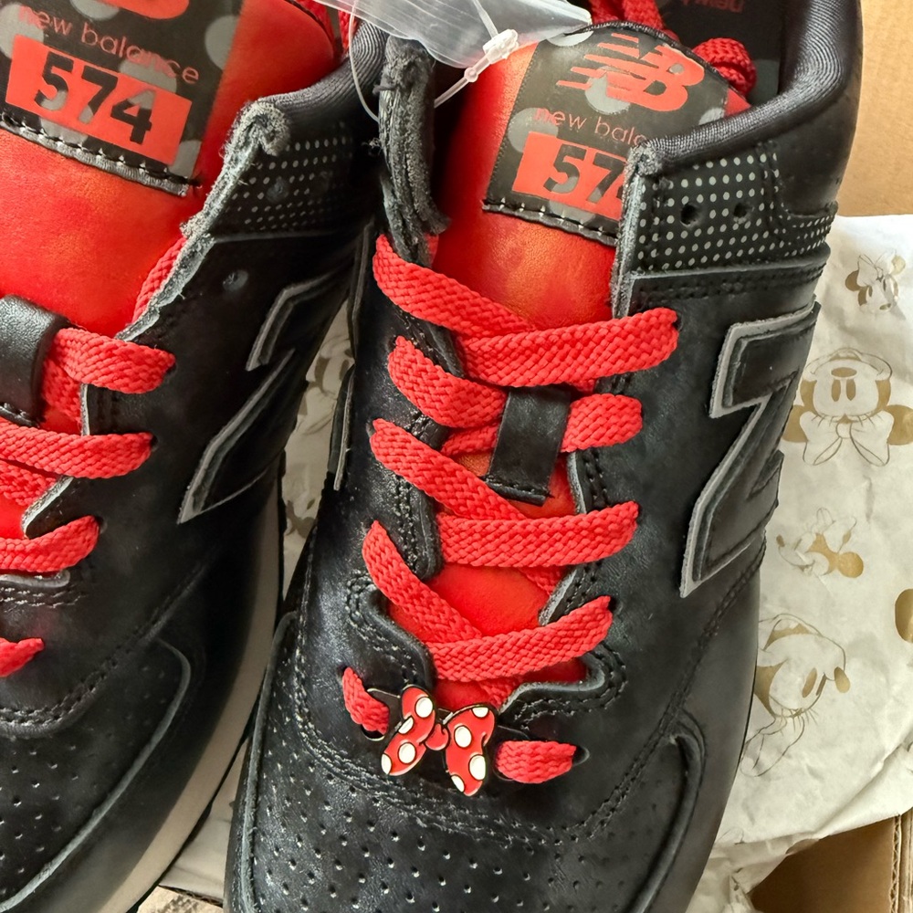 Disney x New Balance Minnie Mouse 574 sneakers - Picture 3 of 10